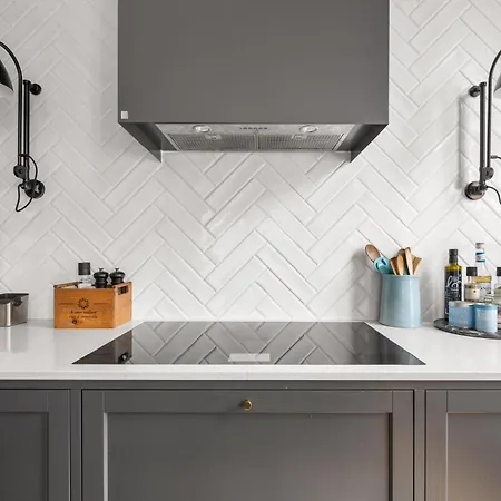 Historic Townhouse I With Rooftop & Free Parking *