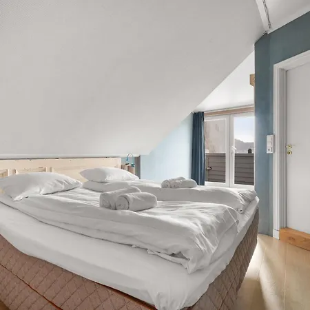 Historic Townhouse I With Rooftop & Free Parking Bergen