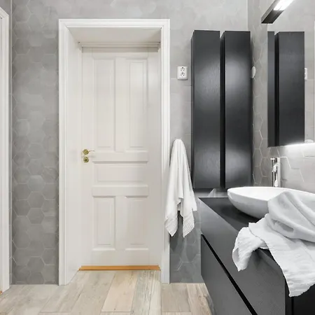 Historic Townhouse I With Rooftop & Free Parking Daire Bergen