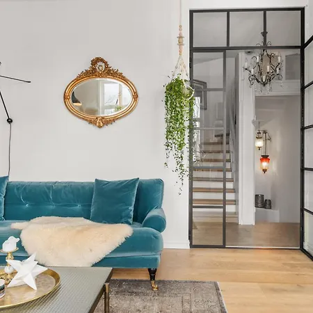 Historic Townhouse I With Rooftop & Free Parking