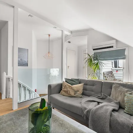 Daire Historic Townhouse I With Rooftop & Free Parking *