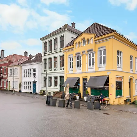 Apartamento Historic Townhouse I With Rooftop & Free Parking Bergen