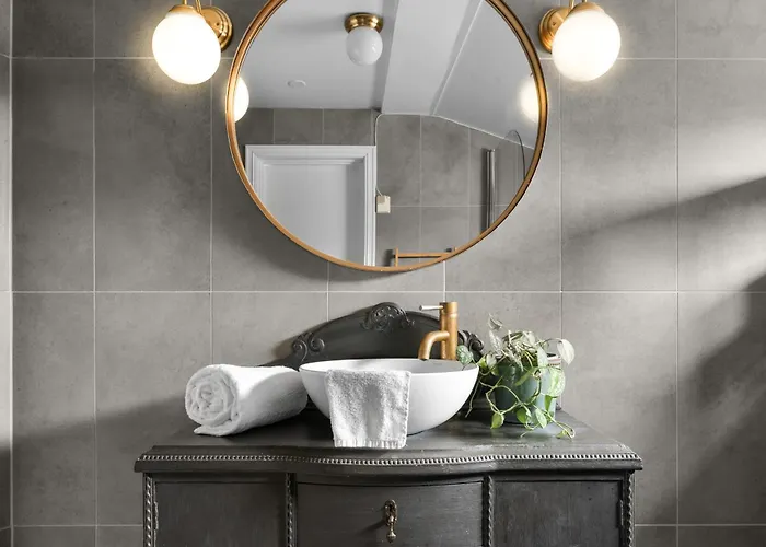 Historic Townhouse I With Rooftop & Free Parking Апартаменты Берген