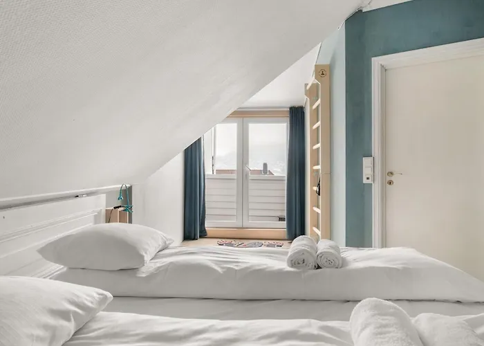 アパート Historic Townhouse I With Rooftop & Free Parking ベルゲン