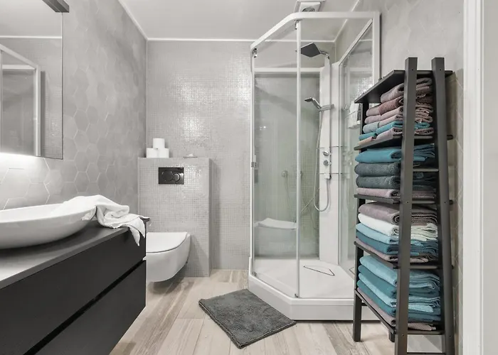 Historic Townhouse I With Rooftop & Free Parking Апартаменты *