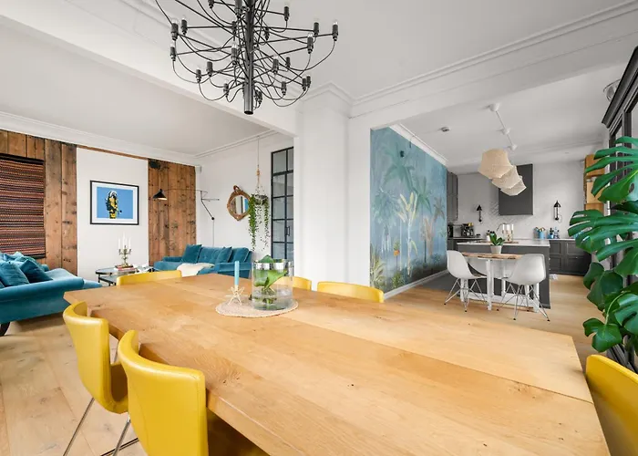 Historic Townhouse I With Rooftop & Free Parking アパート *