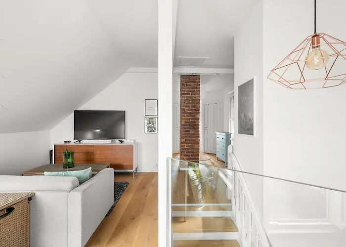 アパート Historic Townhouse I With Rooftop & Free Parking