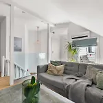Apartment Historic Townhouse I With Rooftop & Free Parking *