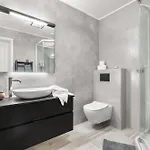 Historic Townhouse I With Rooftop & Free Parking Apartment *