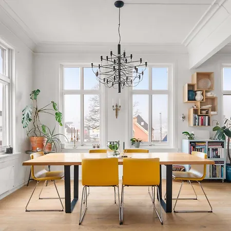 Historic Townhouse I With Rooftop & Free Parking * Bergen