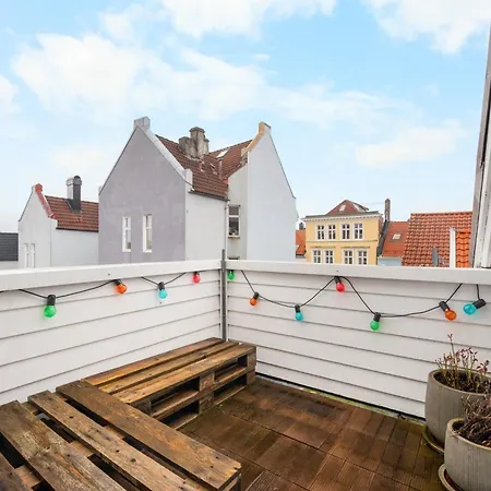 Apartment Historic Townhouse I With Rooftop & Free Parking Bergen