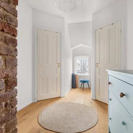 Historic Townhouse I With Rooftop & Free Parking Appartamento *