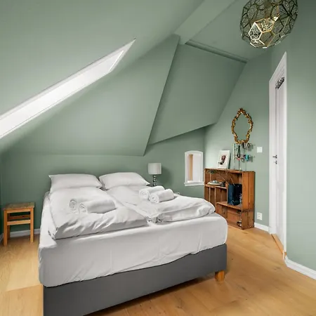 Historic Townhouse I With Rooftop & Free Parking Appartamento Bergen